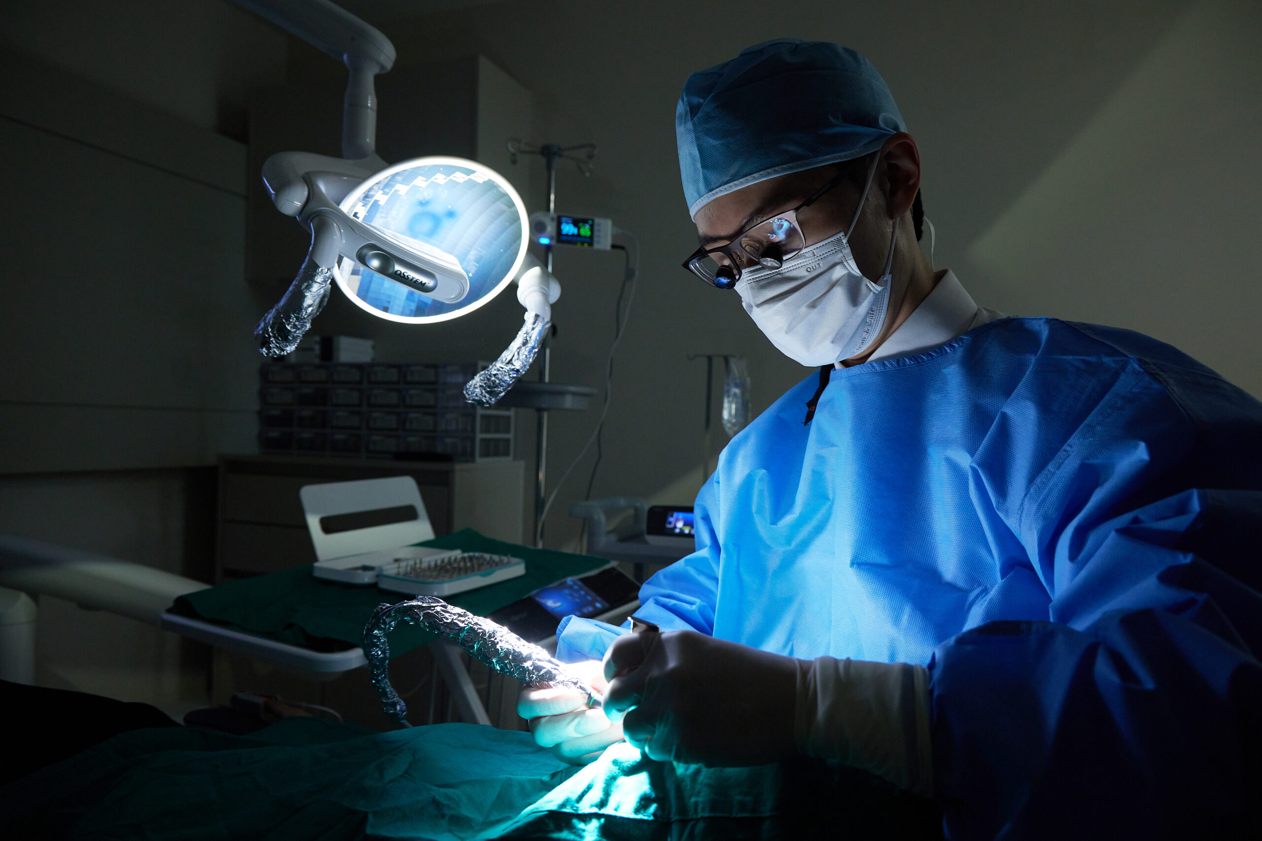 doctor consulting patient